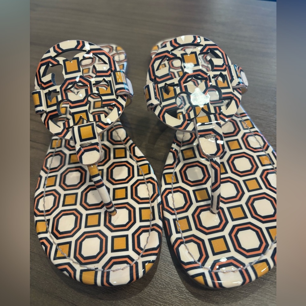 Tory Burch Miller Neutral Geographic Size 8